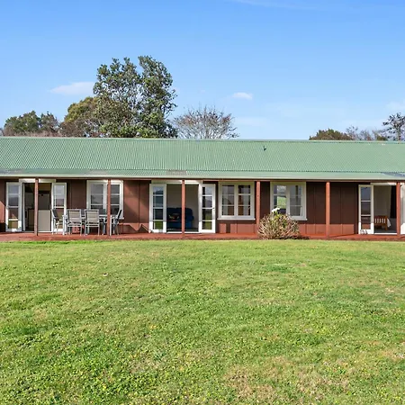 The Cottage - Rotorua Holiday Farmstay